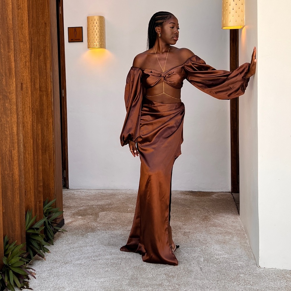 YAURA SET (skirt and top included) in perfect condition!